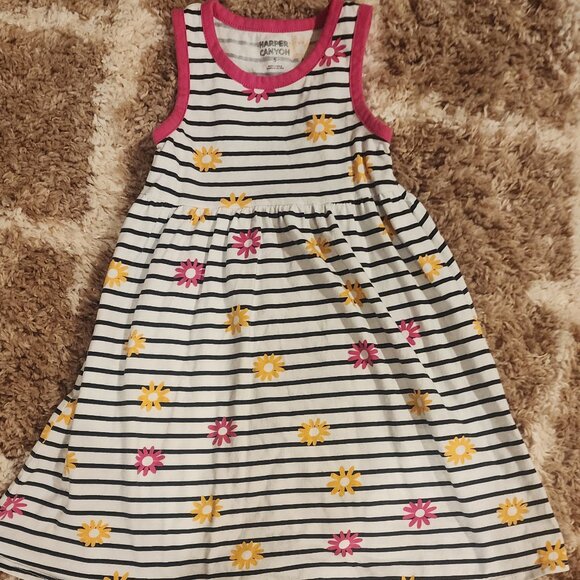 Girls size 5 dress - Picture 4 of 6